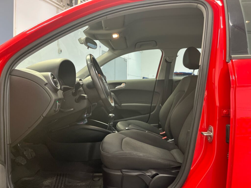 Audi A1 2013 Punainen