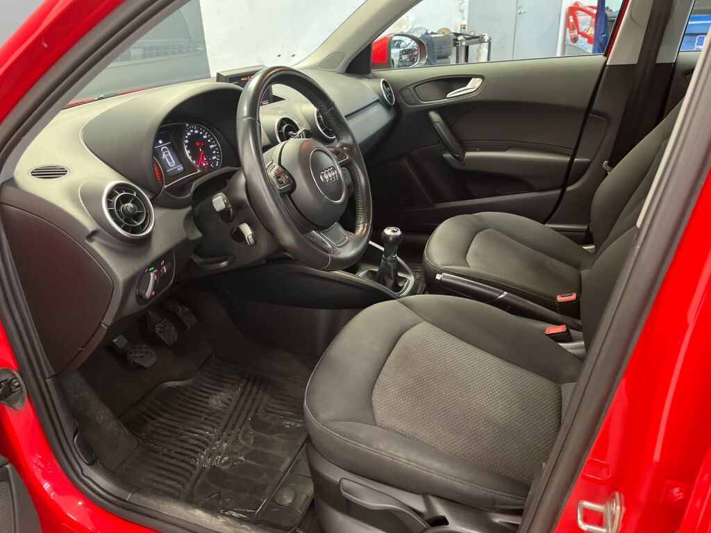 Audi A1 2013 Punainen