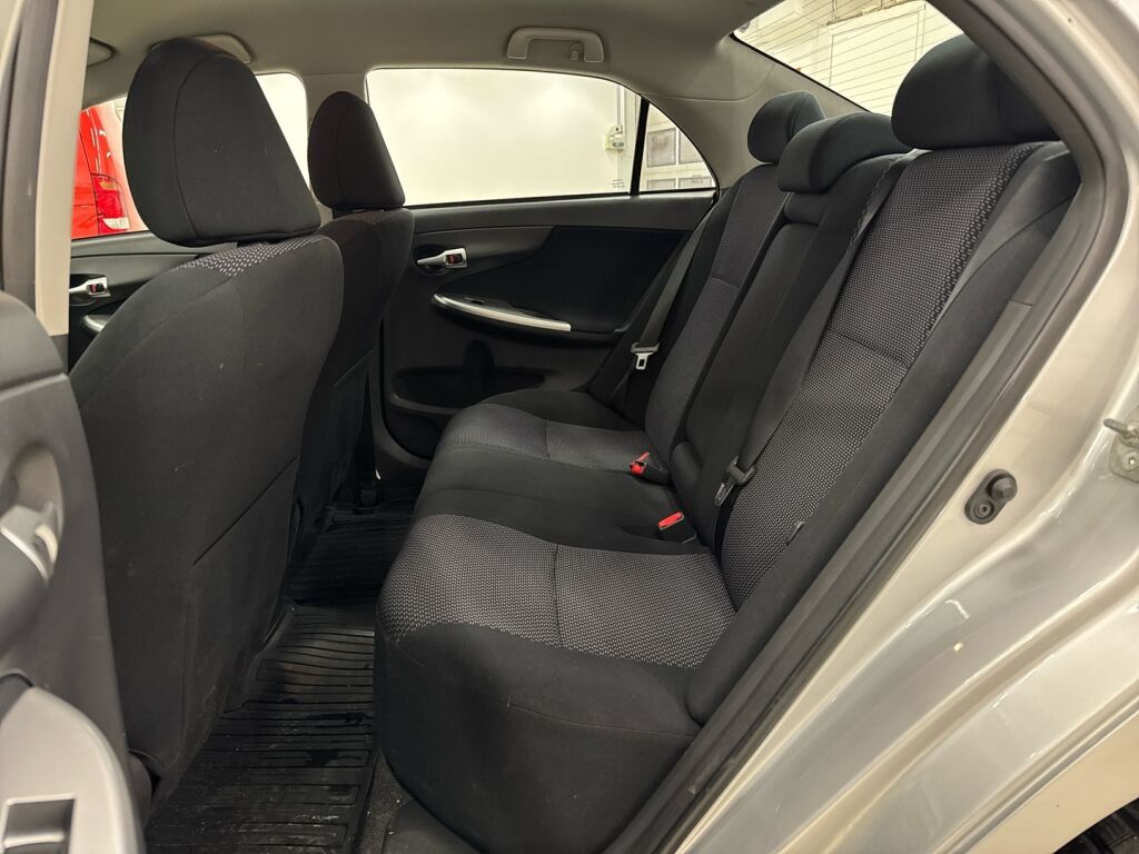 Toyota Corolla 2013 Hopea