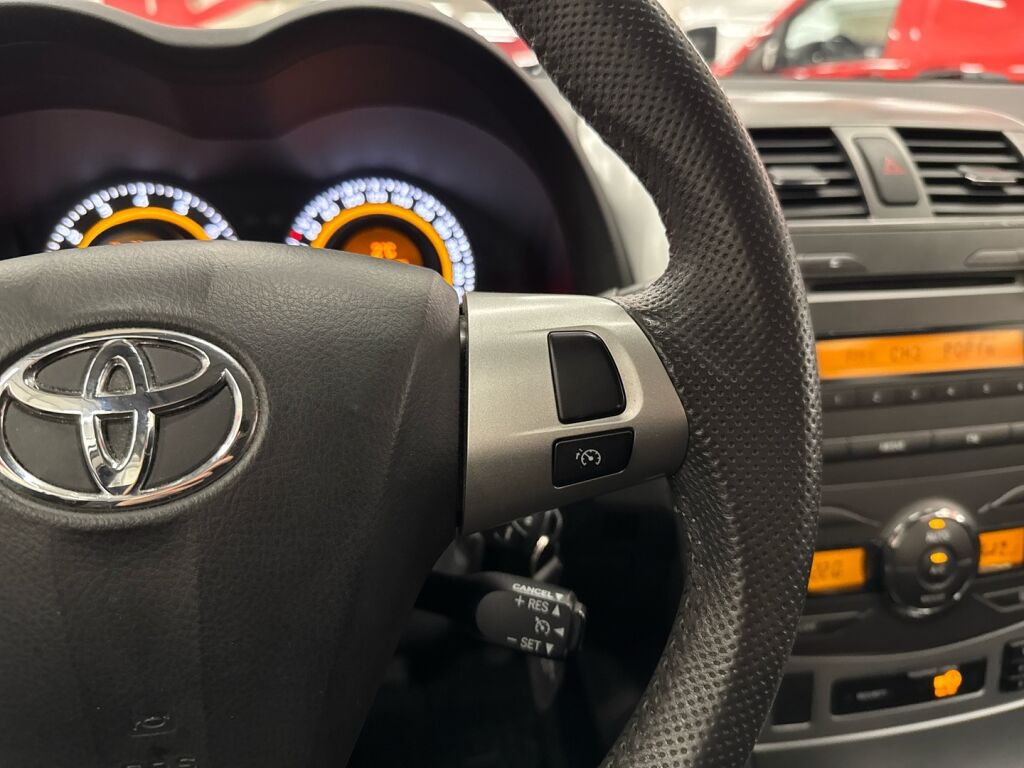 Toyota Corolla 2013 Hopea