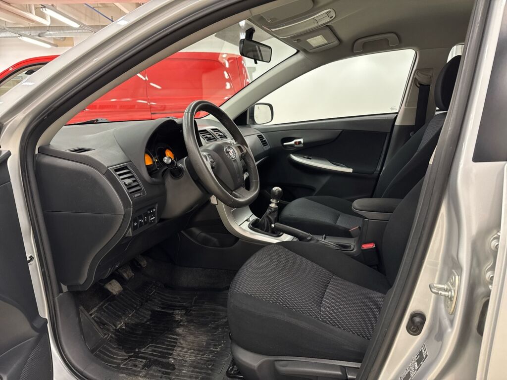 Toyota Corolla 2013 Hopea