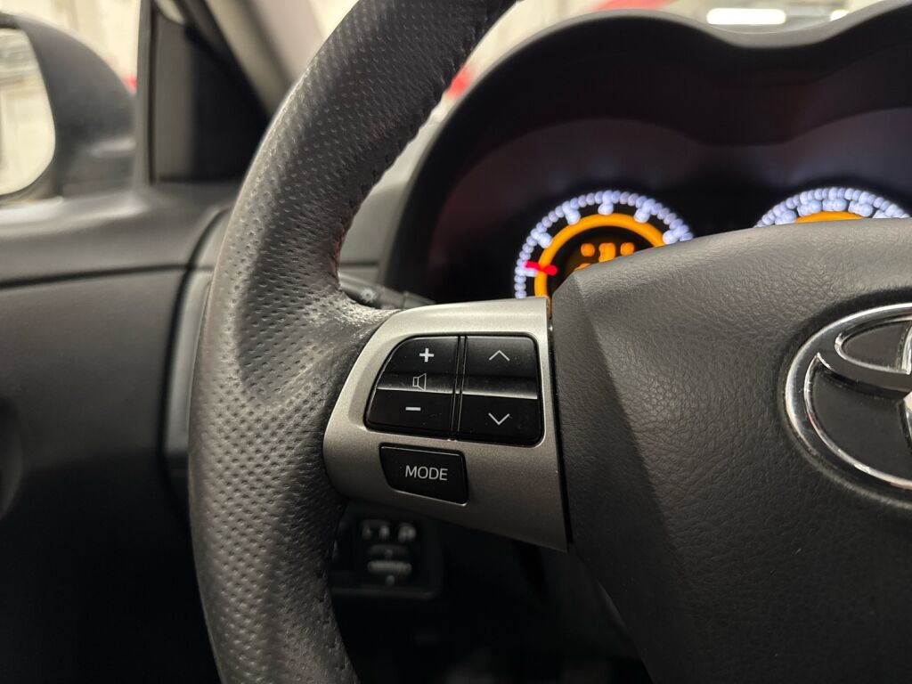 Toyota Corolla 2013 Hopea