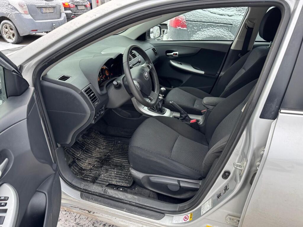 Toyota Corolla 2013 Hopea