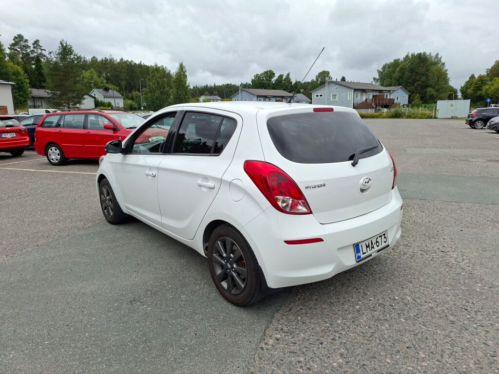 Hyundai i20 5d 2015 Valkoinen