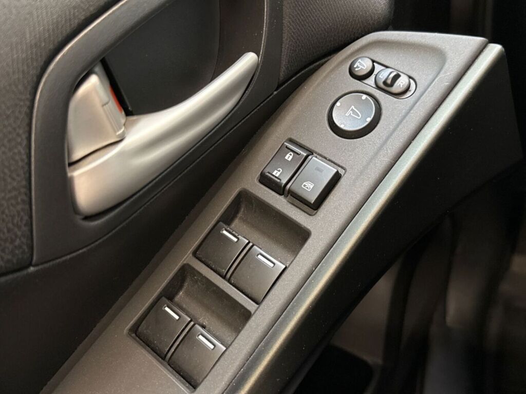 Honda Civic 2013 Ruskea (beige)