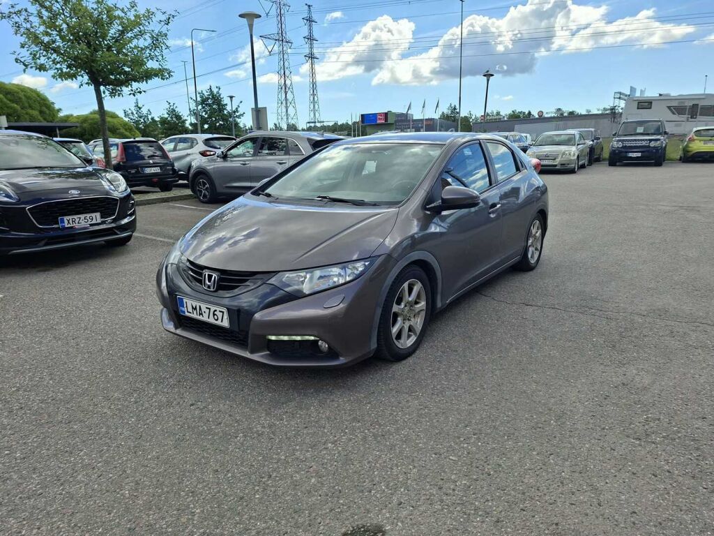 Honda Civic 2013 Ruskea (beige)