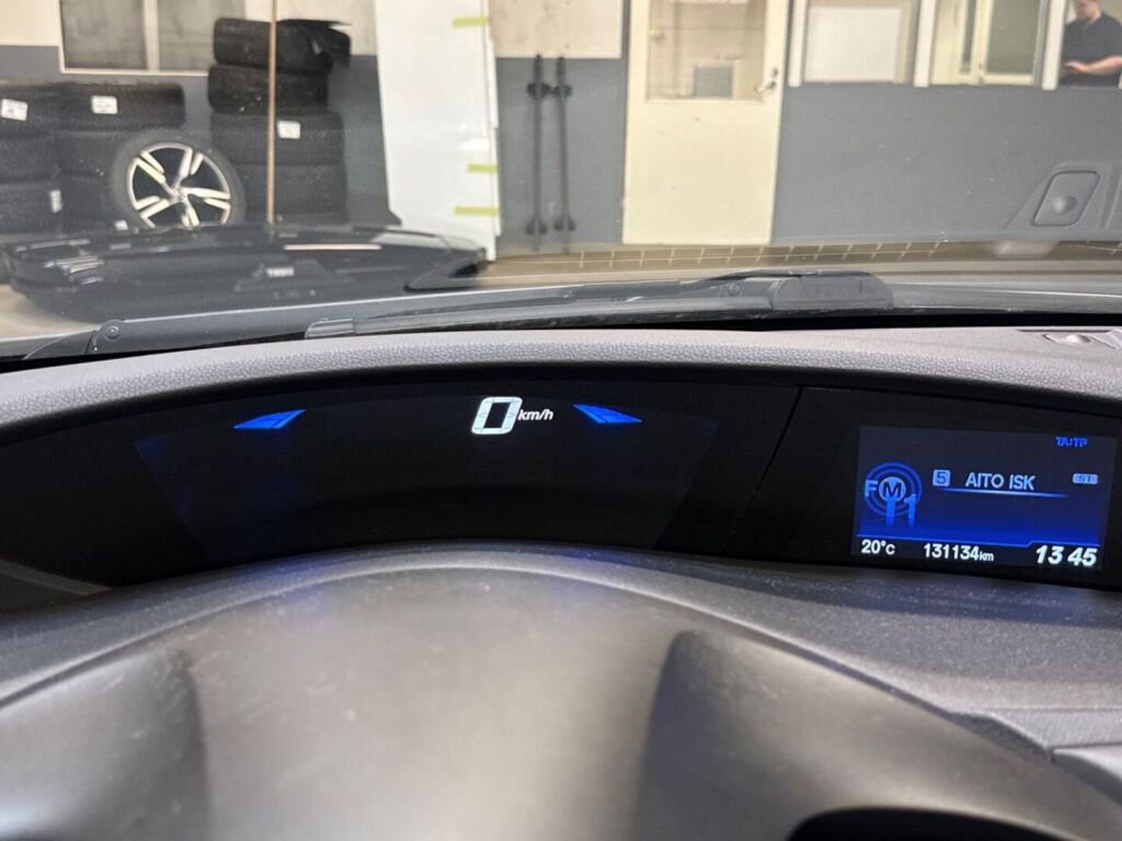 Honda Civic 2013 Ruskea (beige)