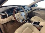 Volvo V70 2014 Punainen