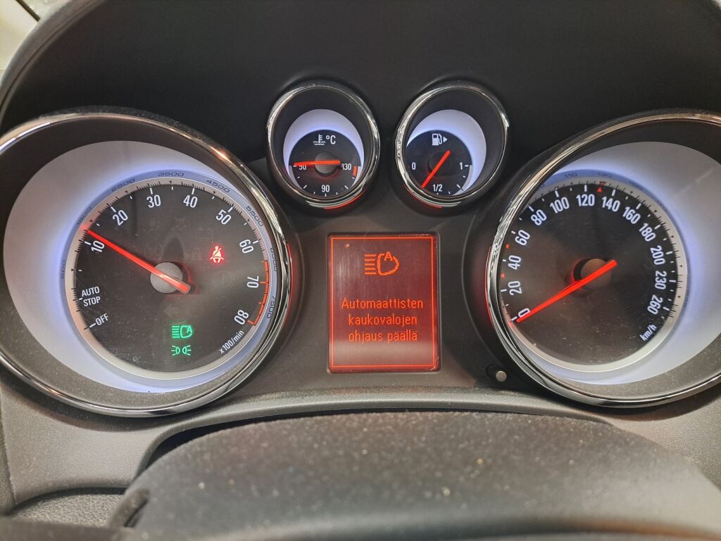 Opel Astra 2013 Musta