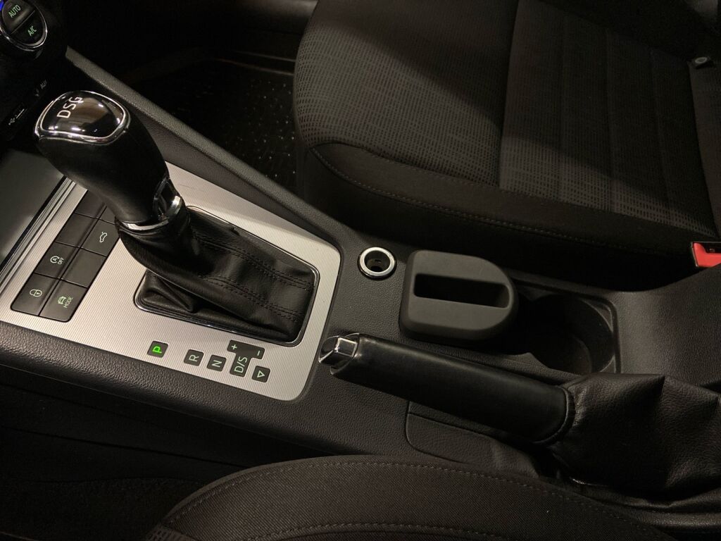 Skoda Octavia 2013 Valkoinen