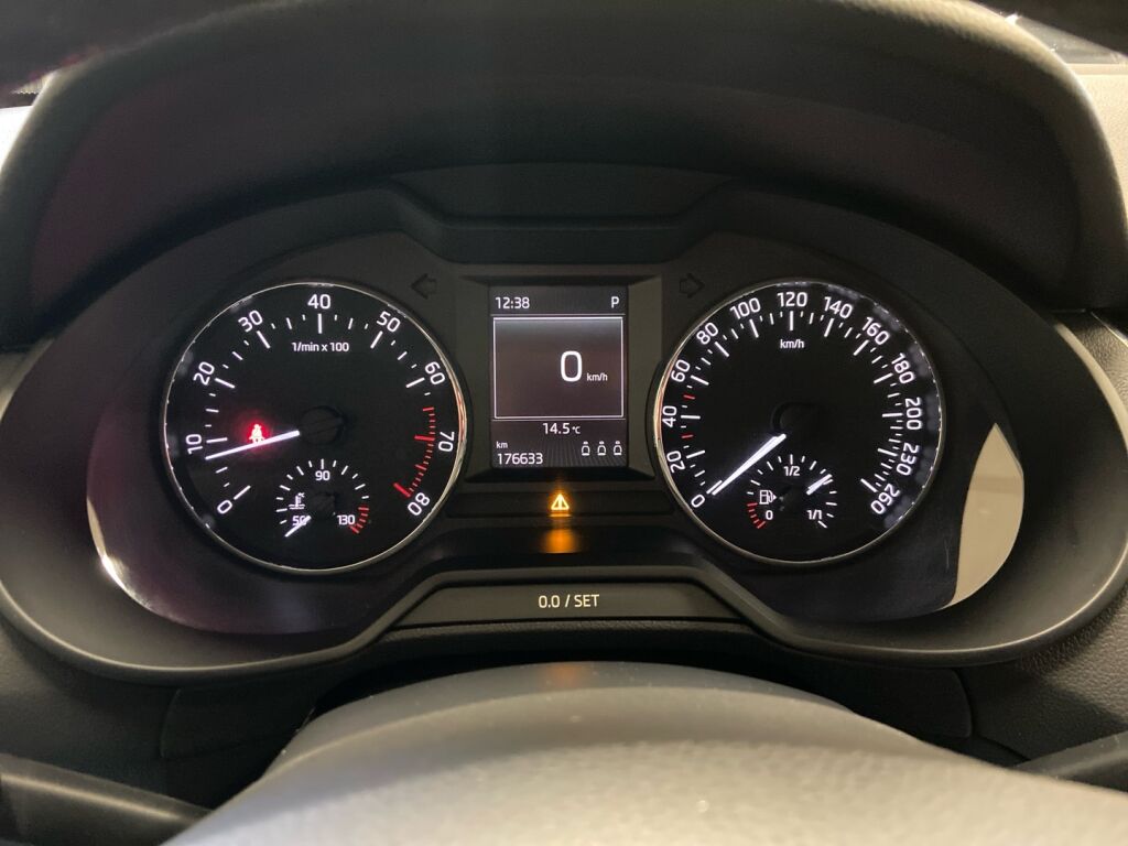 Skoda Octavia 2013 Valkoinen