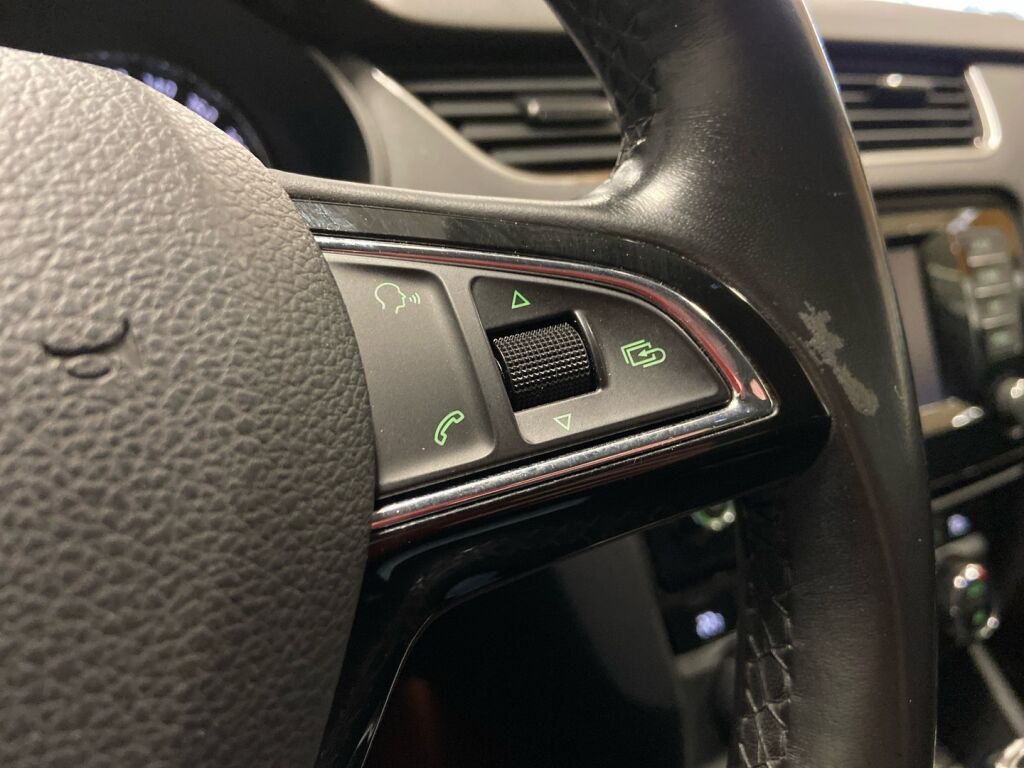 Skoda Octavia 2013 Valkoinen