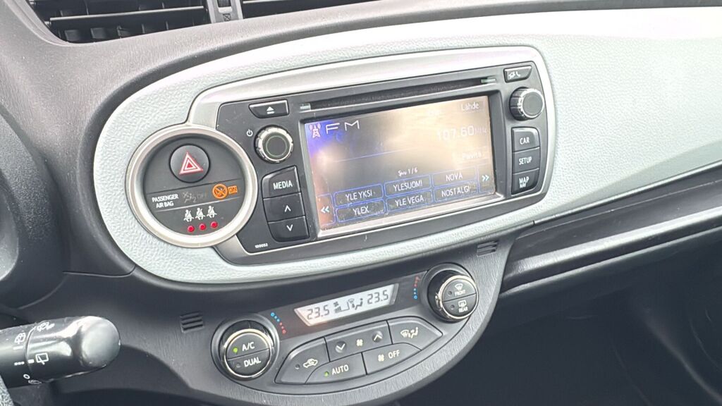 Toyota Yaris 2013 Valkoinen