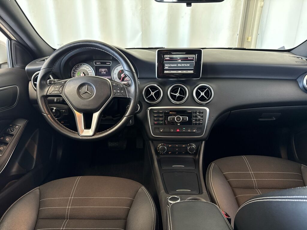 Mercedes-Benz A 2013 Valkoinen