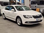 Skoda Superb 2014 Valkoinen