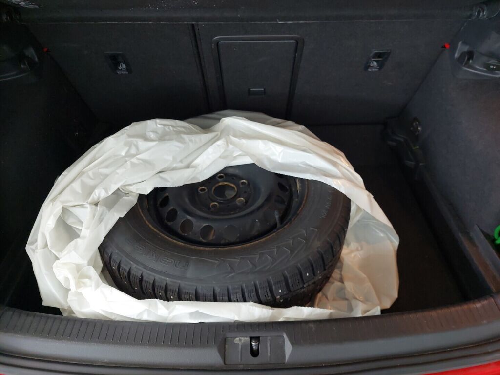 Volkswagen Golf 2013 Punainen