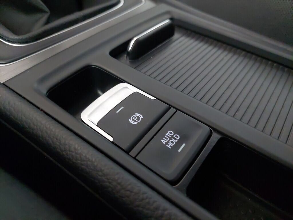 Volkswagen Golf 2013 Punainen