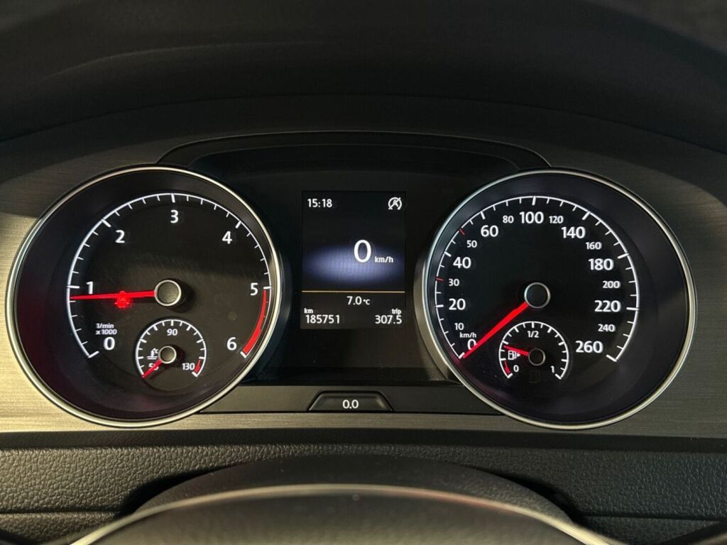 Volkswagen Golf 2013 Valkoinen