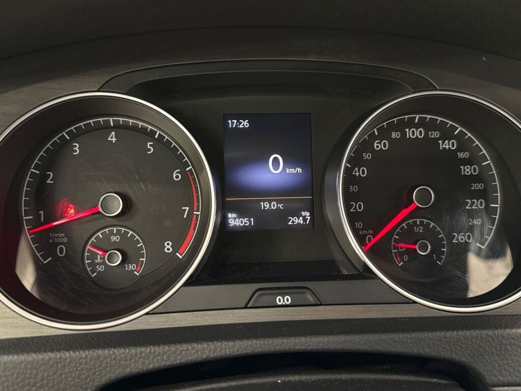 Volkswagen Golf 2014 Musta