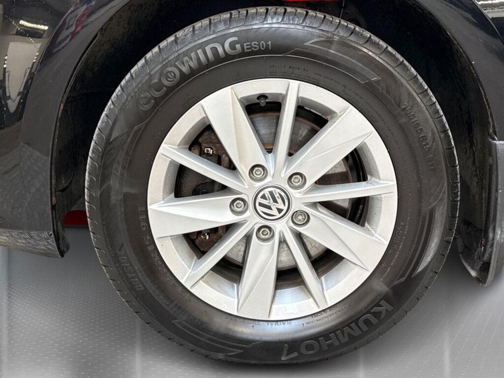 Volkswagen Golf 2014 Musta