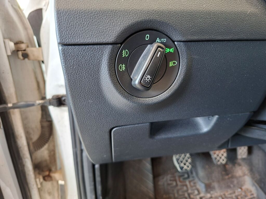 Skoda Octavia 2013 Valkoinen