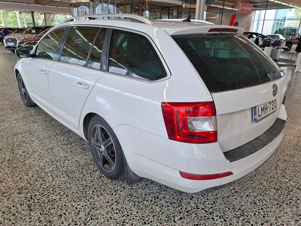 Skoda Octavia 2013 Valkoinen