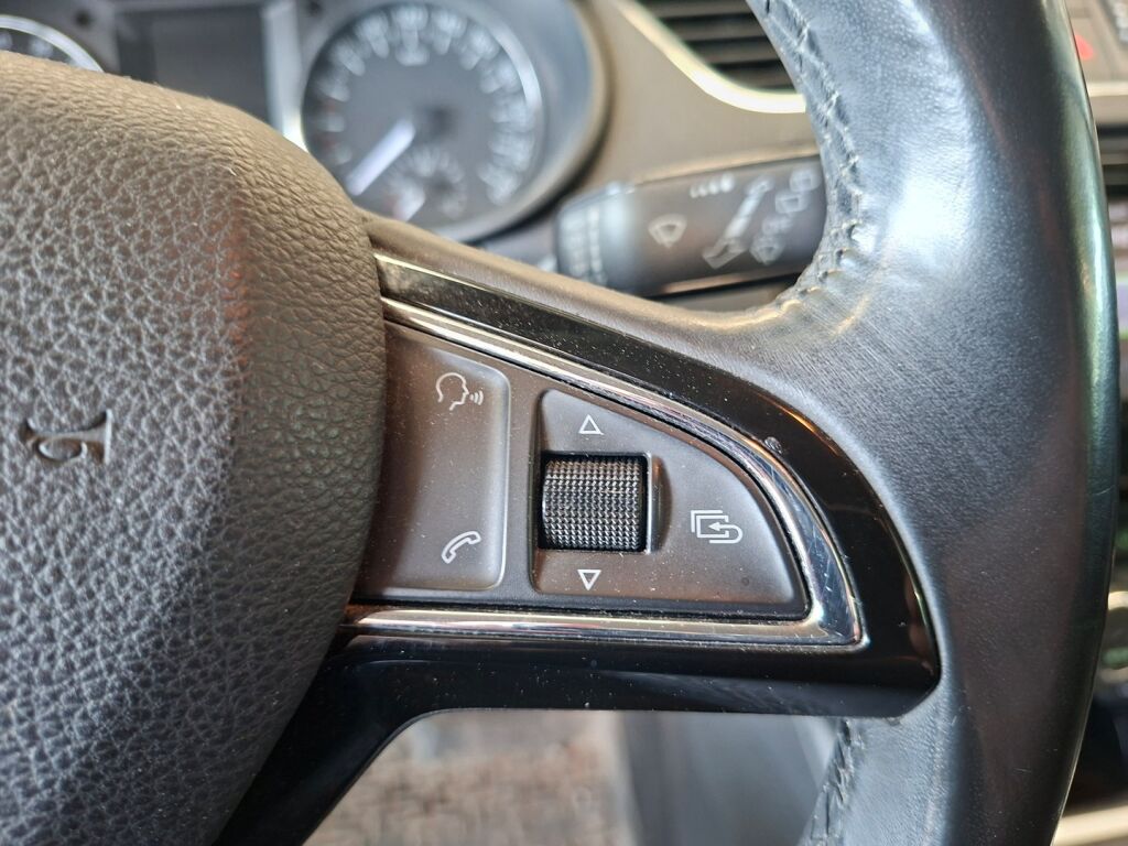 Skoda Octavia 2013 Valkoinen