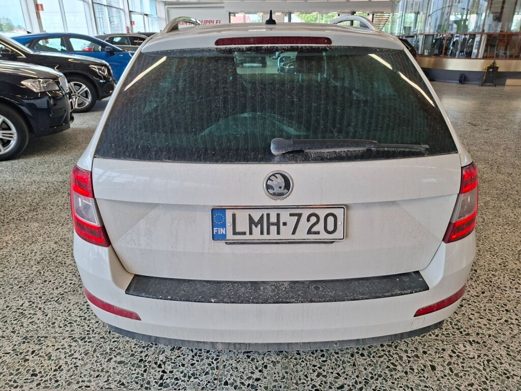 Skoda Octavia 2013 Valkoinen