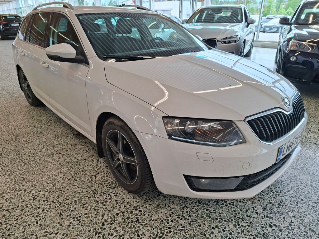 Skoda Octavia 2013 Valkoinen