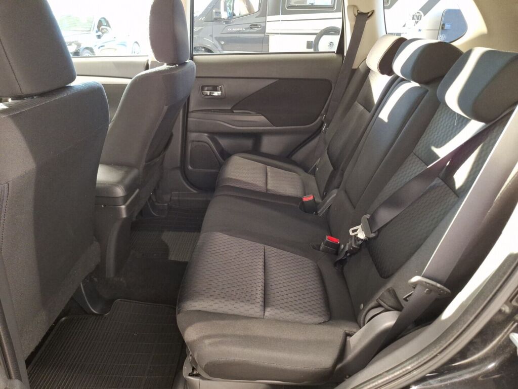 Mitsubishi Outlander 2014 Musta