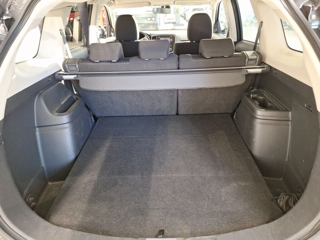 Mitsubishi Outlander 2014 Musta