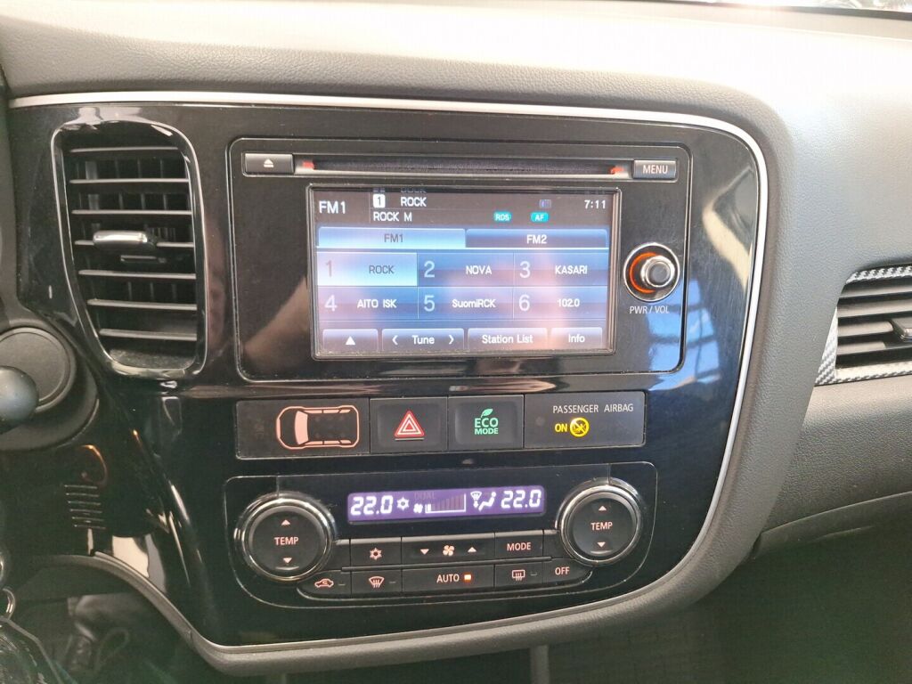 Mitsubishi Outlander 2014 Musta