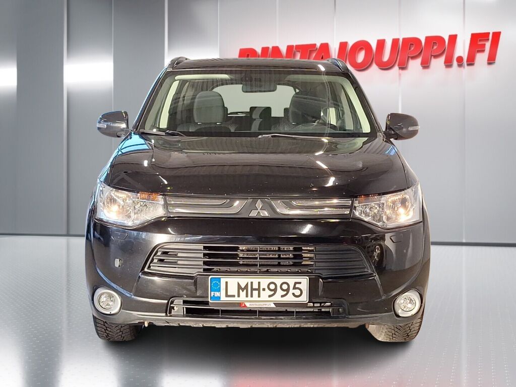 Mitsubishi Outlander 2014 Musta