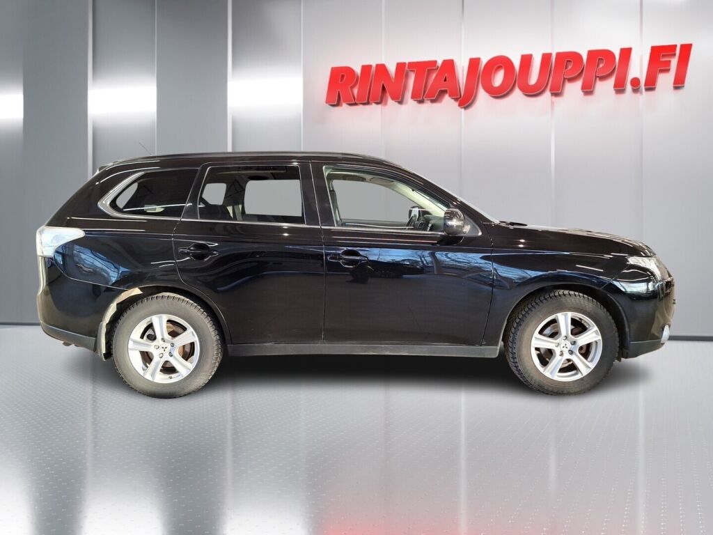 Mitsubishi Outlander 2014 Musta