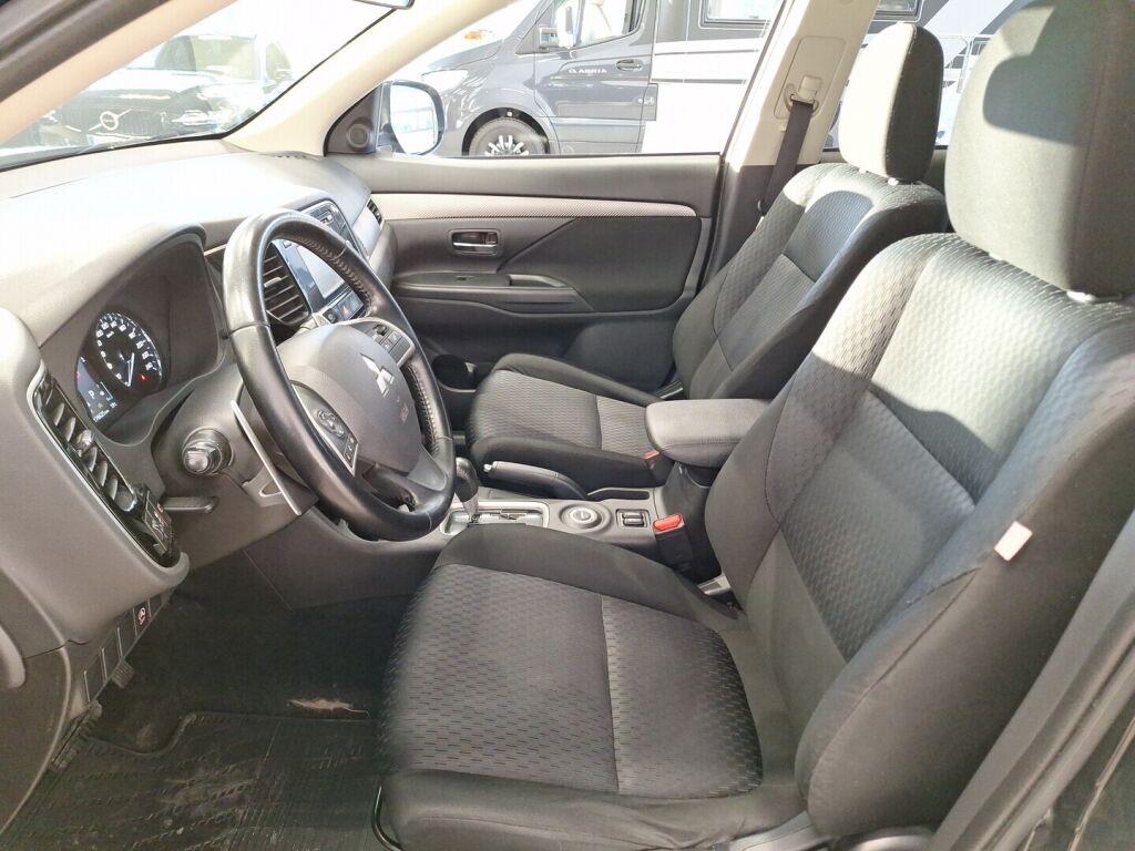 Mitsubishi Outlander 2014 Musta