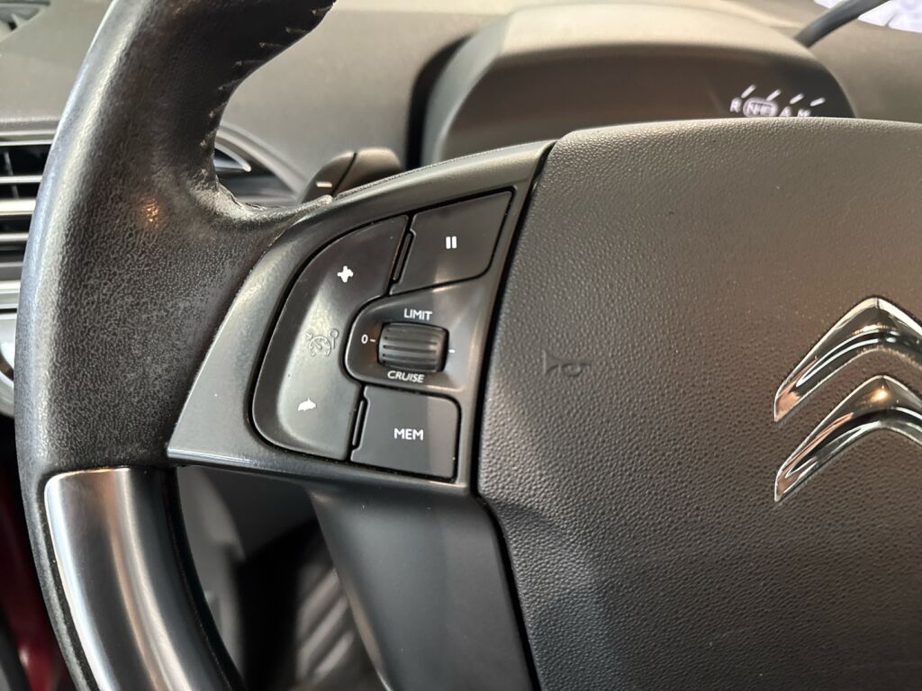 Citroen C4 Picasso 2014 Punainen