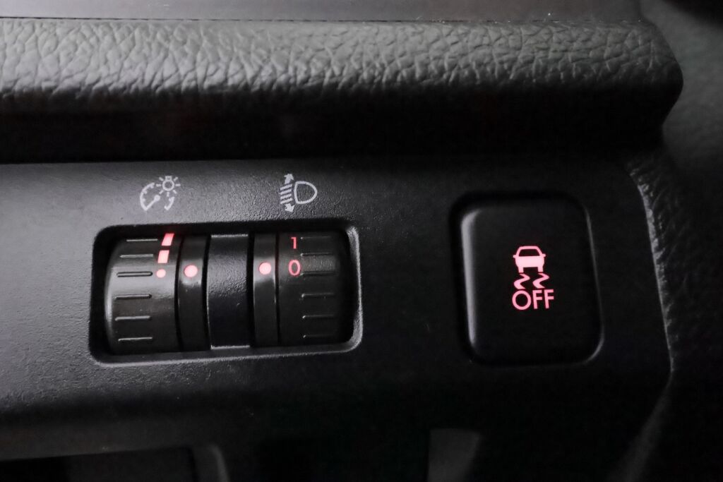 Subaru Forester 2013 Valkoinen