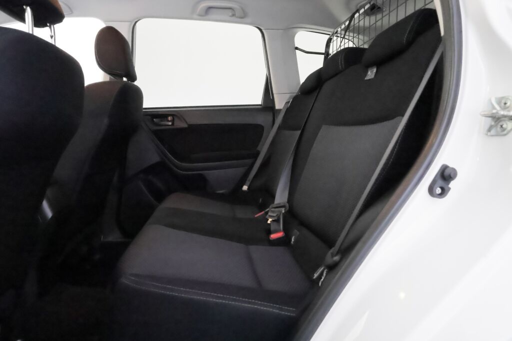 Subaru Forester 2013 Valkoinen