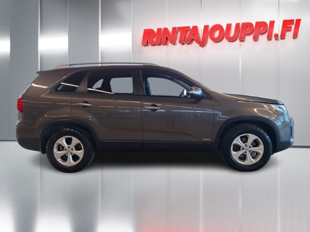 Kia Sorento 2014 Ruskea (beige)