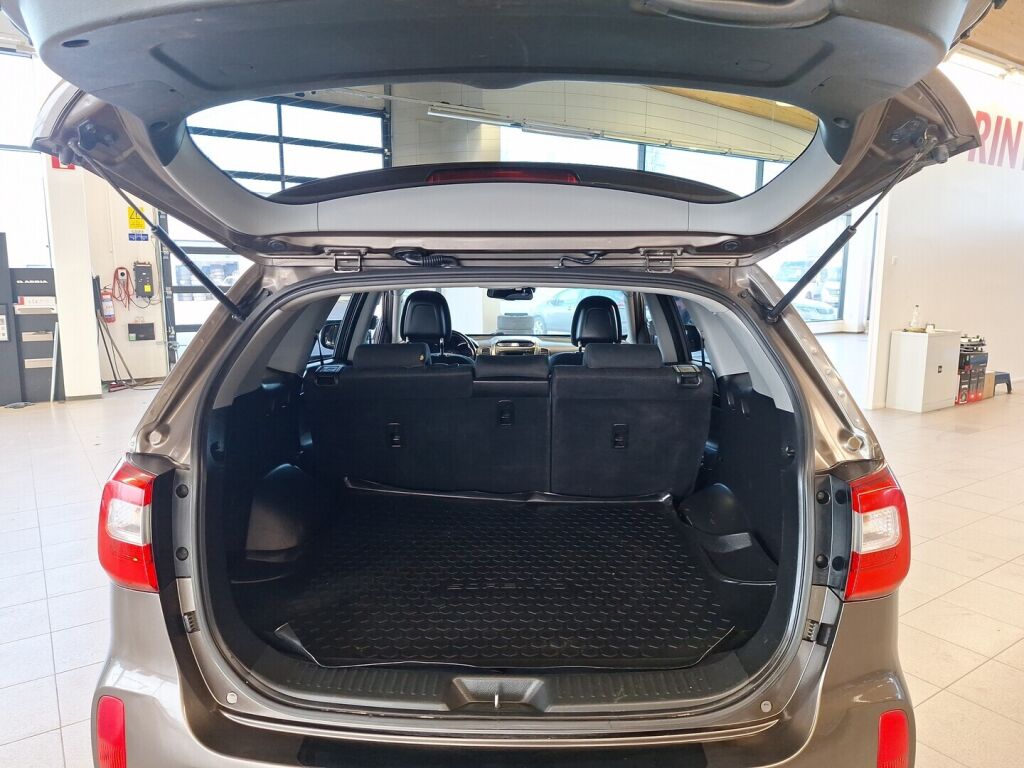 Kia Sorento 2014 Ruskea (beige)