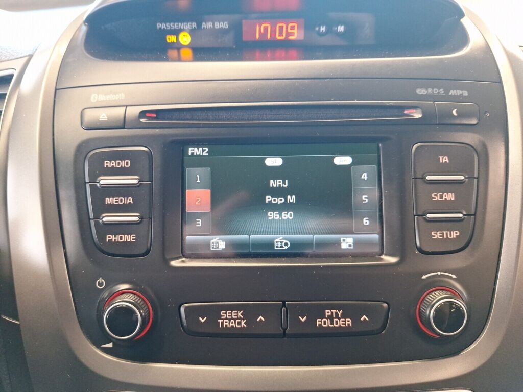 Kia Sorento 2014 Ruskea (beige)