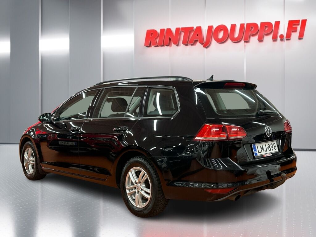 Volkswagen Golf 2013 Musta