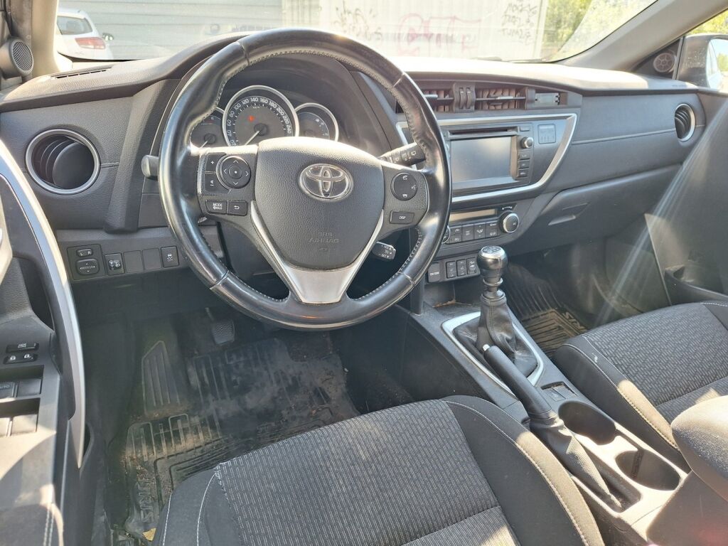Toyota Auris 2014 Sininen