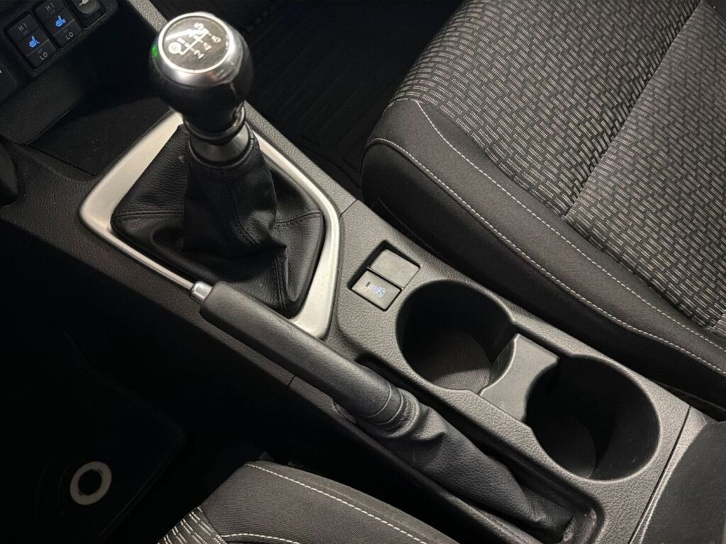 Toyota Auris 2014 Sininen