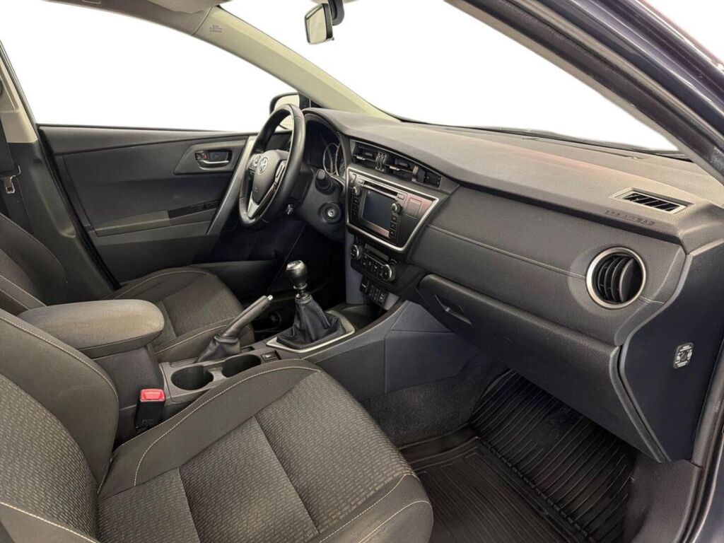 Toyota Auris 2014 Sininen