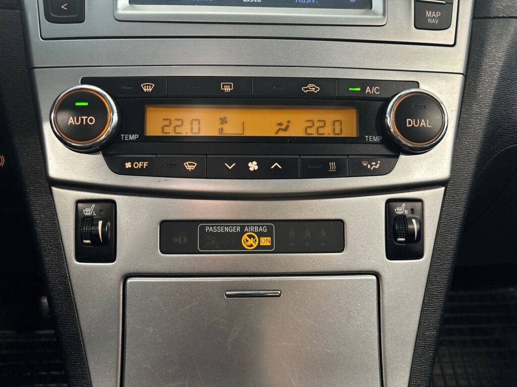 Toyota Avensis 2014 Harmaa