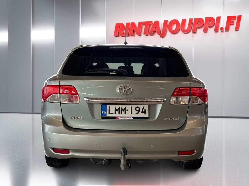 Toyota Avensis 2014 Harmaa