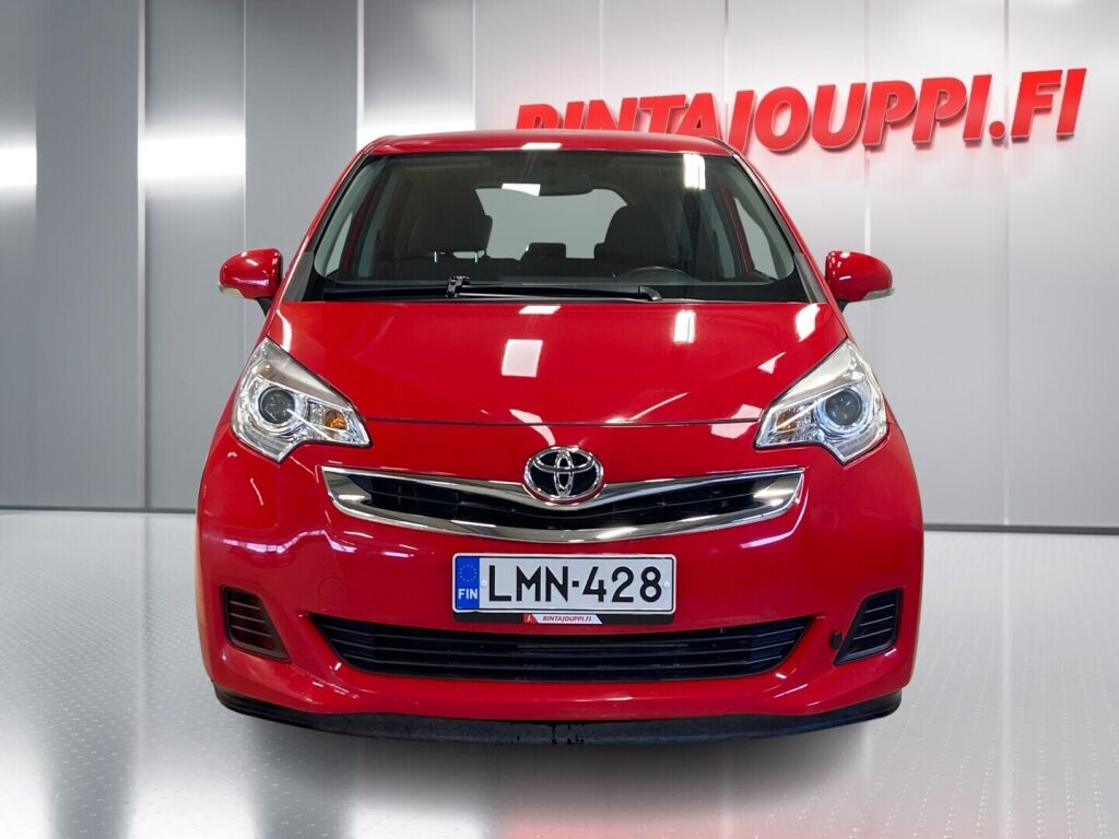 Toyota Verso-S 2015 Punainen