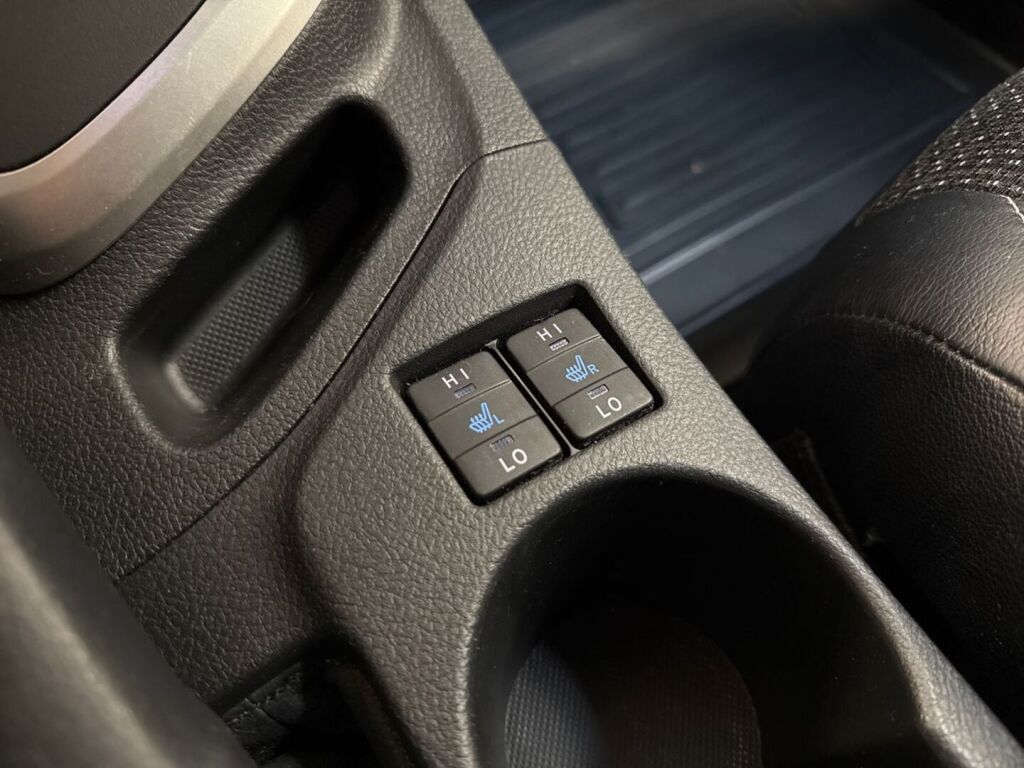 Toyota Auris 2014 Sininen
