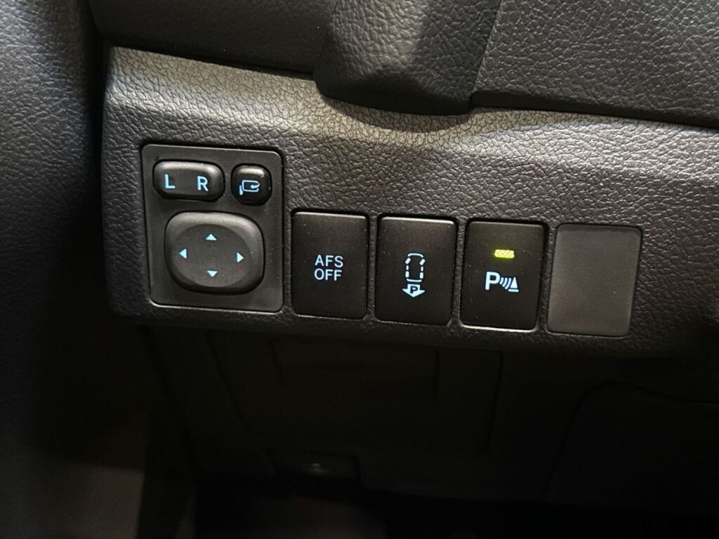 Toyota Auris 2014 Sininen